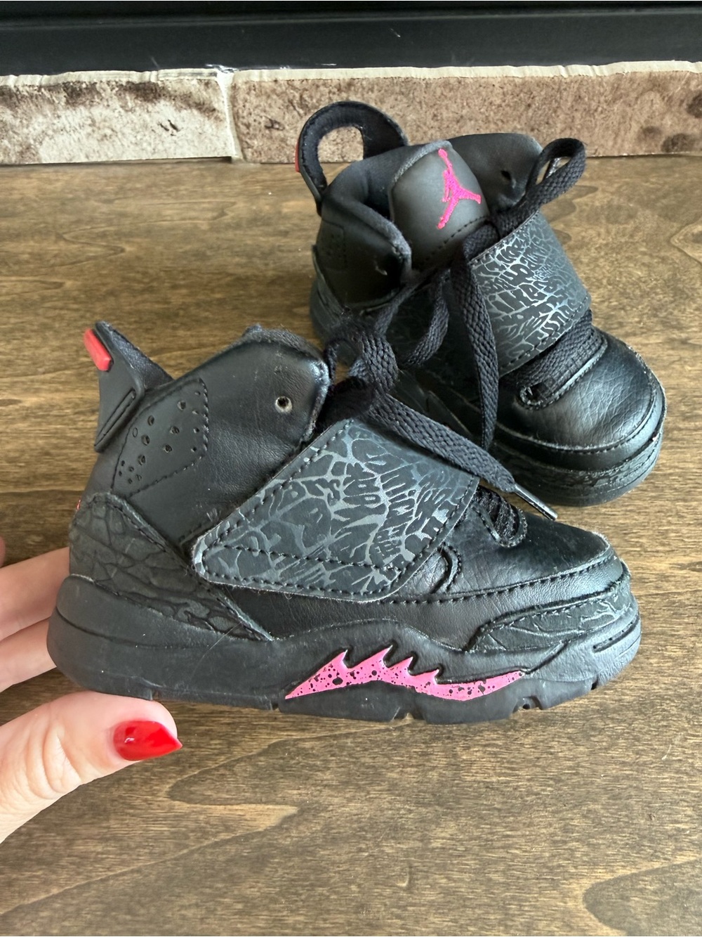Air Jordan Son Of Mars Kids Mid Top Sneaker Black Pink Leather Hook & Loop US 5C